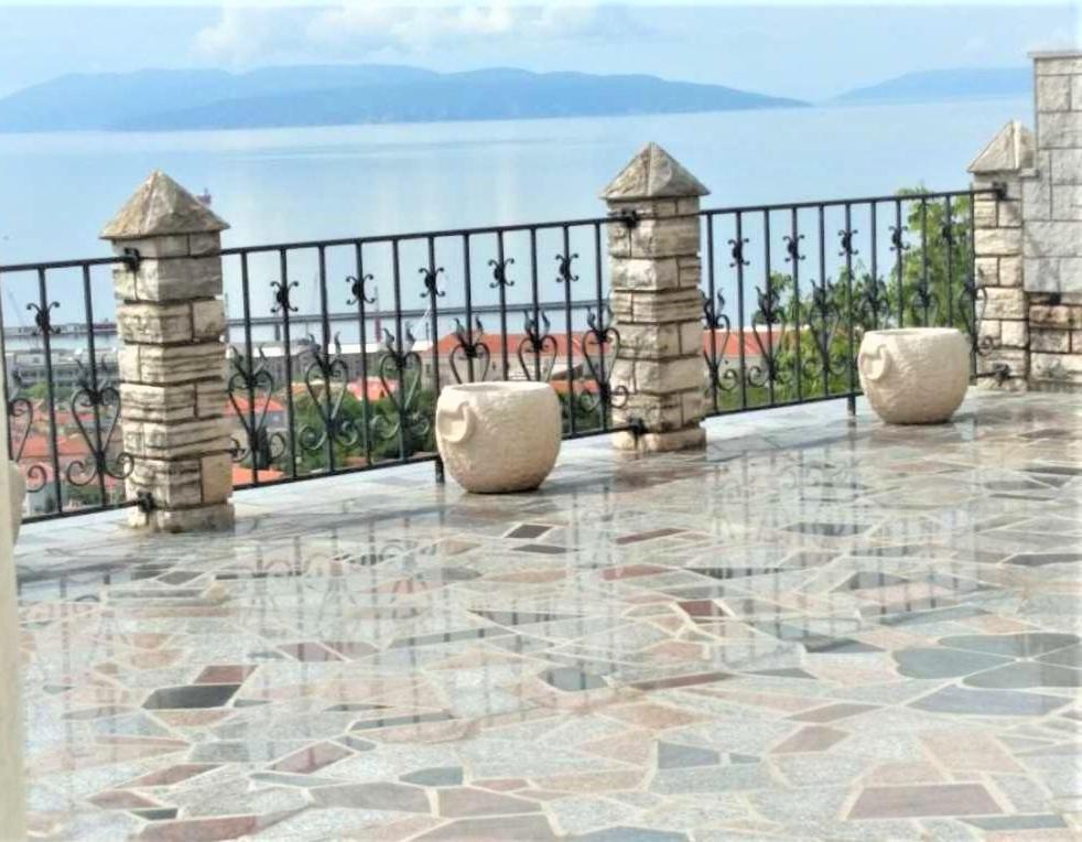 Apartment Mediterranean Garden Rijeka Ngoại thất bức ảnh